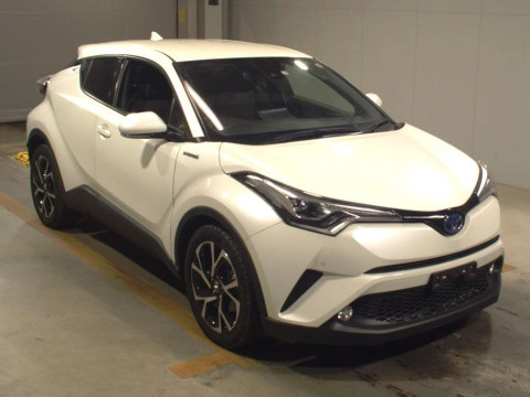 2017 Toyota C-HR ZYX10[2]