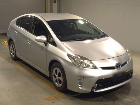 2012 Toyota Prius ZVW30[2]