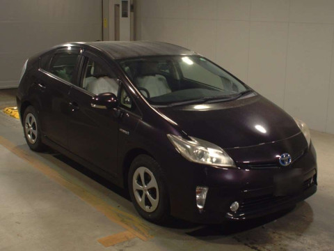 2012 Toyota Prius ZVW30[2]