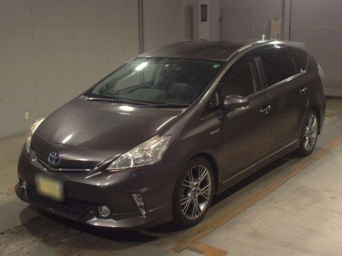 2014 Toyota Prius alpha ZVW41W[0]