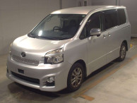 2011 Toyota Voxy