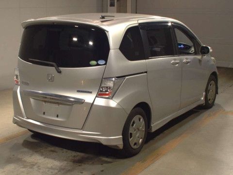 2013 Honda Freed hybrid GP3[1]