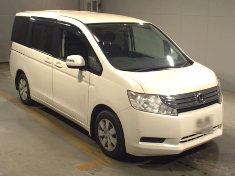 2010 Honda Step WGN RK1[2]