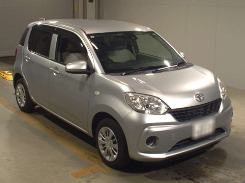 2017 Toyota Passo M700A[2]