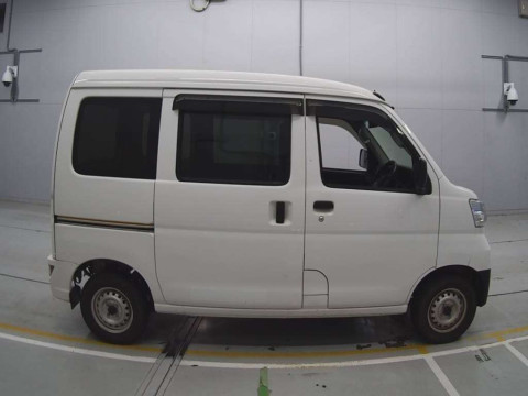 2020 Daihatsu Hijet Cargo S321V[2]