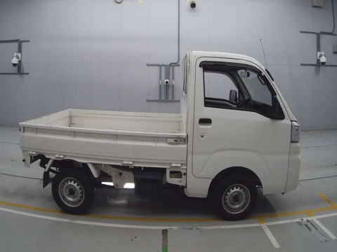 2016 Daihatsu Hijet Truck S500P[2]