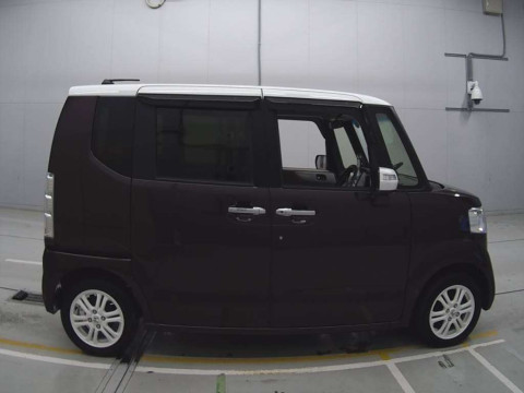 2017 Honda N-BOX JF1[2]