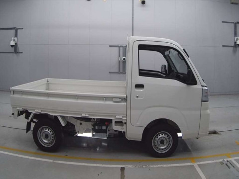 2023 Daihatsu Hijet Truck S500P[2]