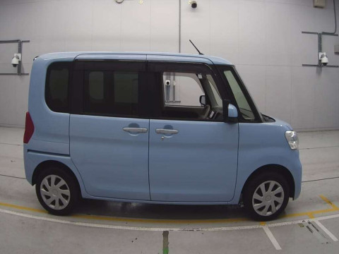 2015 Daihatsu Tanto LA600S[2]