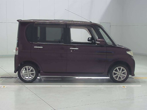 2011 Daihatsu Tanto L375S[2]