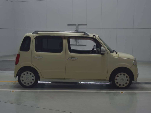 2010 Daihatsu Mira Cocoa L675S[2]