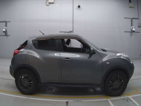 2010 Nissan JUKE YF15[2]