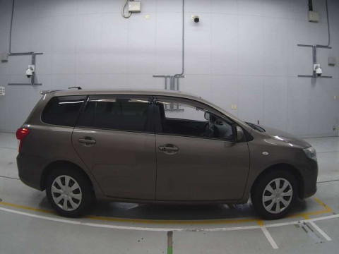 2012 Toyota Corolla Fielder NZE141G[2]