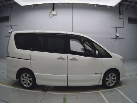 2012 Nissan Serena HFC26[2]