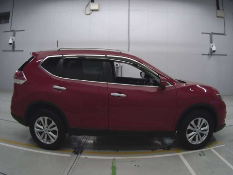 2015 Nissan X-Trail NT32[2]