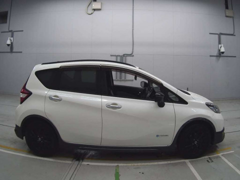 2017 Nissan Note HE12[2]