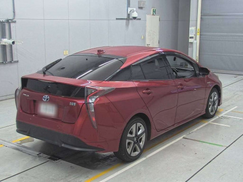 2017 Toyota Prius ZVW51[1]