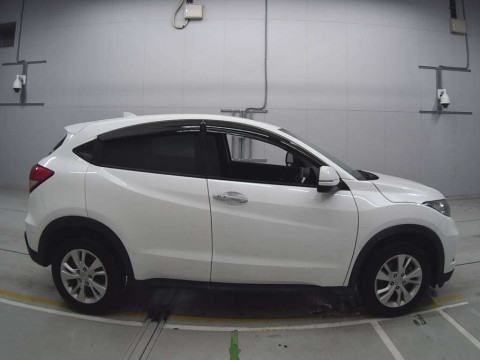 2014 Honda VEZEL RU1[2]