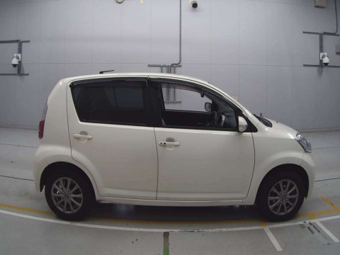 2008 Toyota Passo QNC10[2]