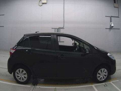 2018 Toyota Vitz KSP130[2]