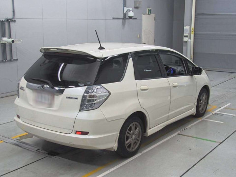 2011 Honda Fit Shuttle Hybrid GP2[1]