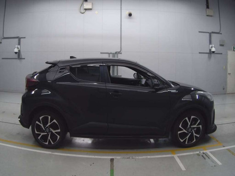 2018 Toyota C-HR ZYX10[2]