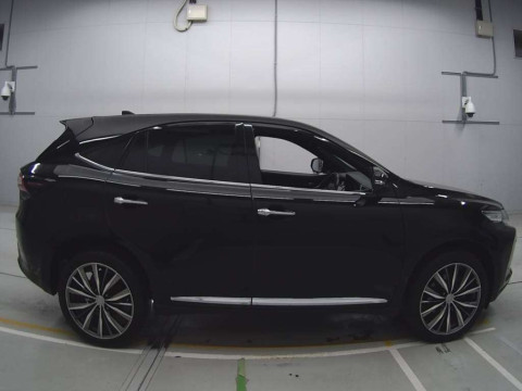 2017 Toyota Harrier ZSU60W[2]