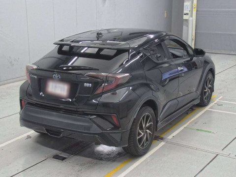 2018 Toyota C-HR ZYX10[1]