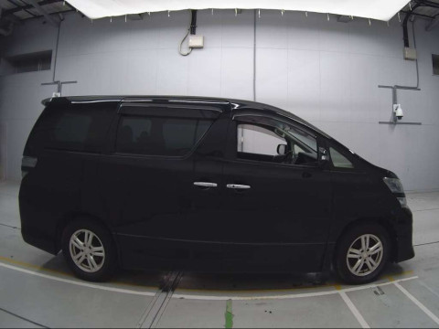 2014 Toyota Vellfire ANH20W[2]