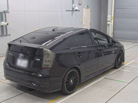 2010 Toyota Prius ZVW30[1]