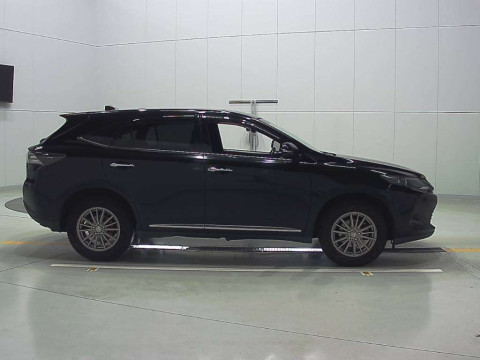 2015 Toyota Harrier ZSU60W[2]