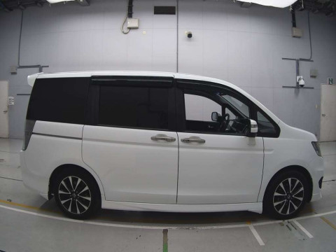 2013 Honda Step WGN Spada RK5[2]