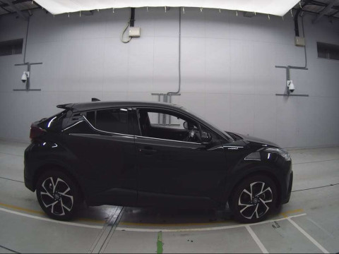 2018 Toyota C-HR ZYX10[2]