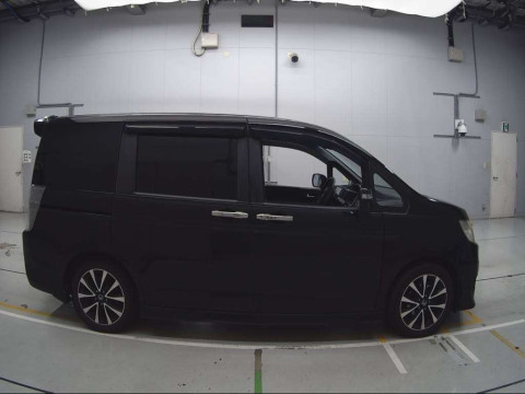 2013 Honda Step WGN Spada RK5[2]