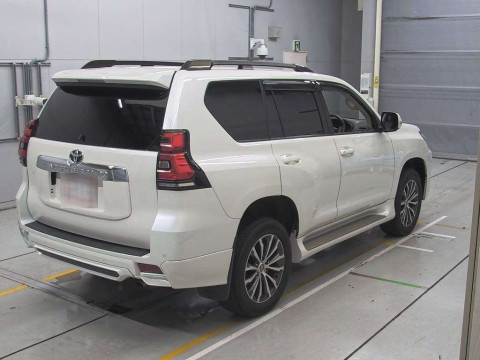 2020 Toyota Land Cruiser Prado TRJ150W[1]