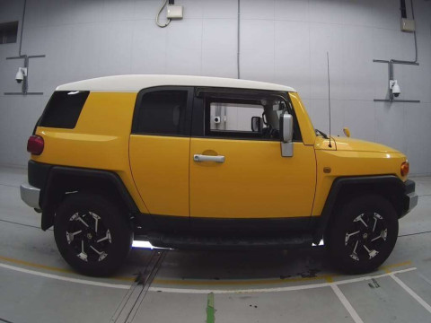 2012 Toyota FJ CRUISER GSJ15W[2]