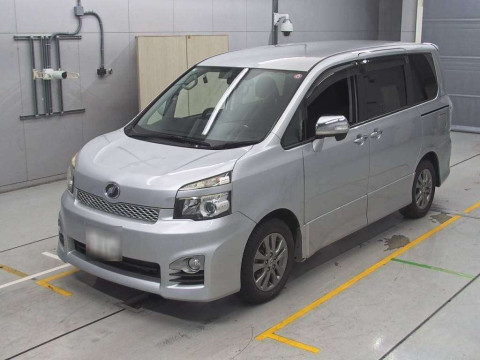 2011 Toyota Voxy ZRR70W[0]