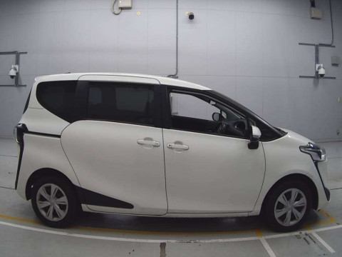 2021 Toyota Sienta NSP170G[2]