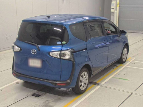 2015 Toyota Sienta NSP170G[1]