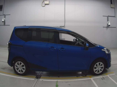 2015 Toyota Sienta NSP170G[2]