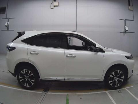 2015 Toyota Harrier ZSU60W[2]