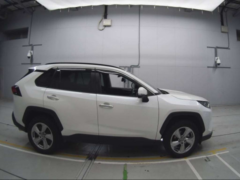 2021 Toyota RAV4 AXAH54[2]