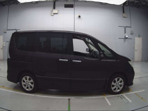 2012 Nissan Serena FC26[2]