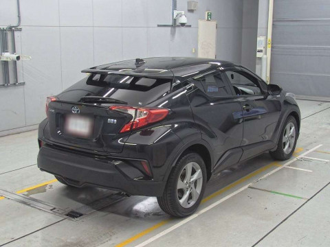 2017 Toyota C-HR ZYX10[1]