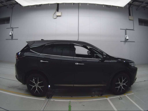 2020 Toyota Harrier ZSU60W[2]