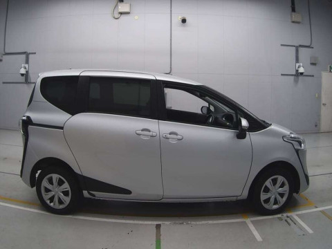 2021 Toyota Sienta NCP175G[2]