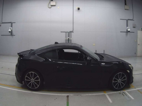 2012 Toyota 86 ZN6[2]