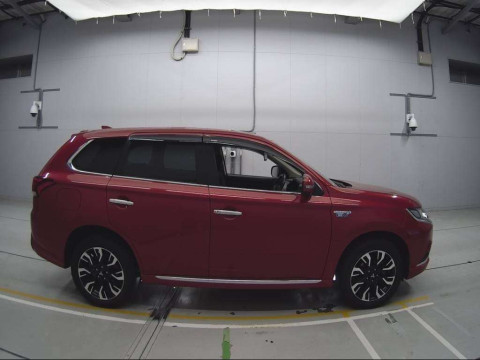 2015 Mitsubishi Outlander PHEV GG2W[2]