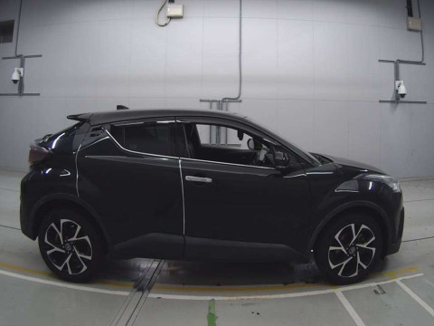 2018 Toyota C-HR NGX50[2]