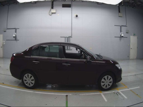 2013 Toyota Corolla Axio NZE161[2]